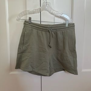 Aritzia TNA sweatshorts